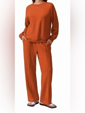 NWT Pinspark Women’s Lounge set in Orange